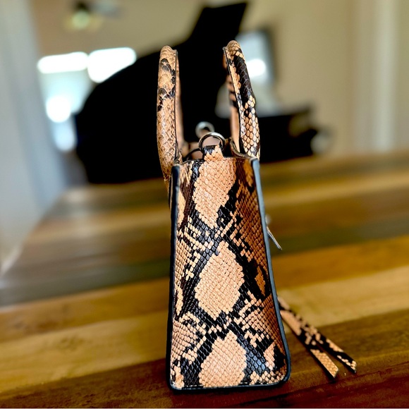 Beautiful snakeskin mini bag - Picture 5 of 5